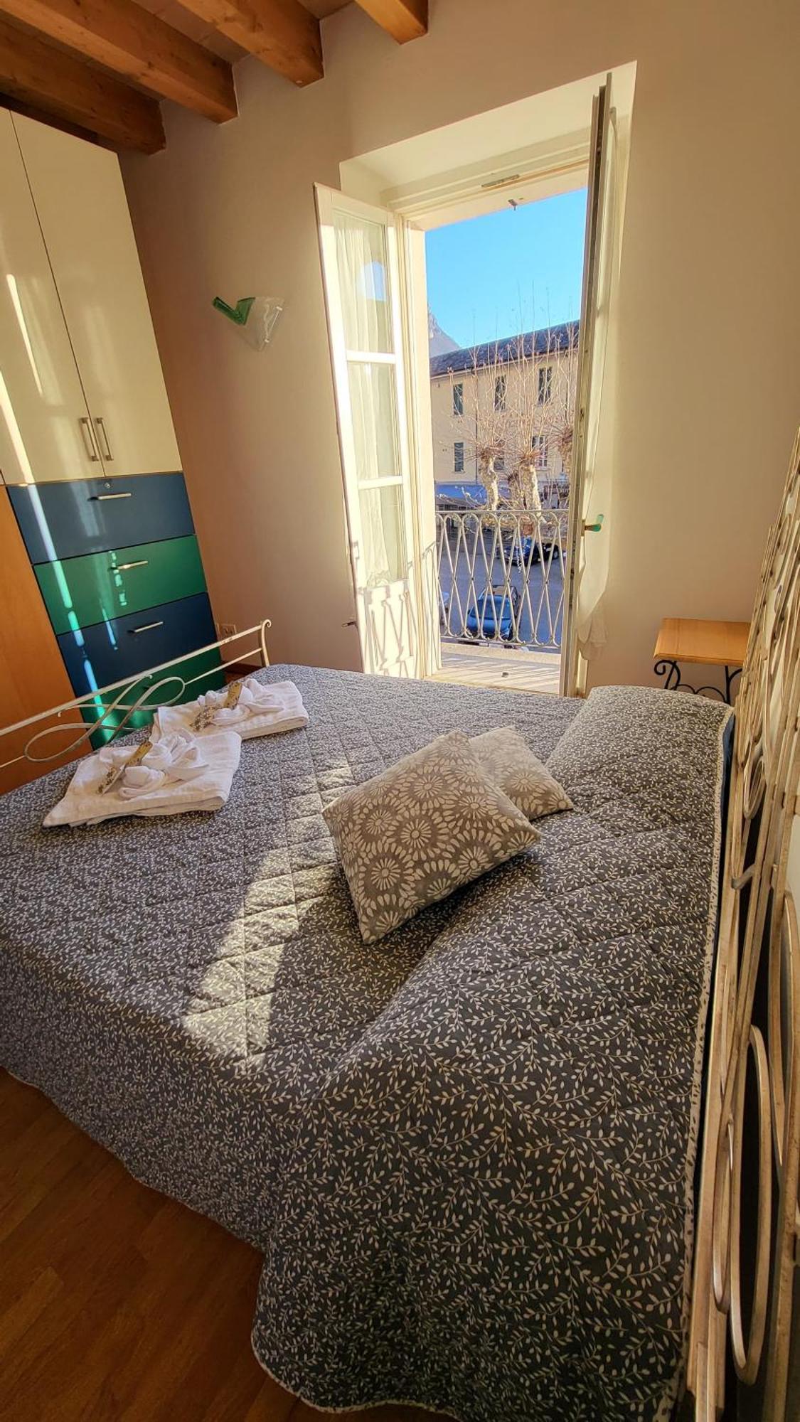 Balconi San Giorgio Bed & Breakfast Varenna Ruang foto